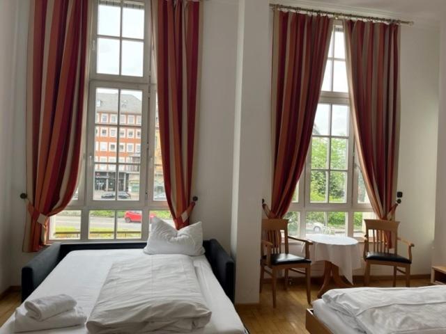 Hotel Roemischer Kaiser Trier Bagian luar foto
