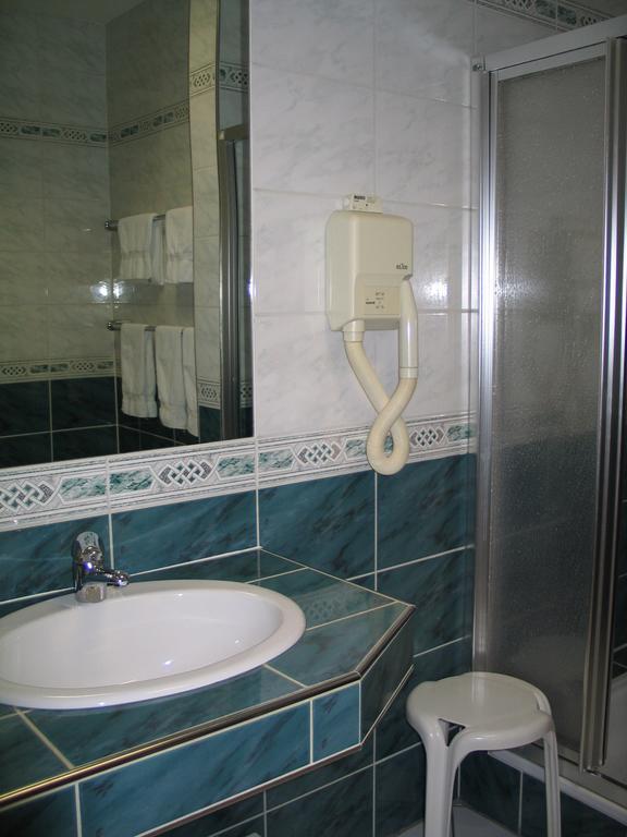 Hotel Roemischer Kaiser Trier Bagian luar foto